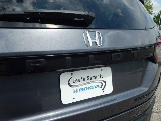 used 2025 Honda Pilot car, priced at $52,895