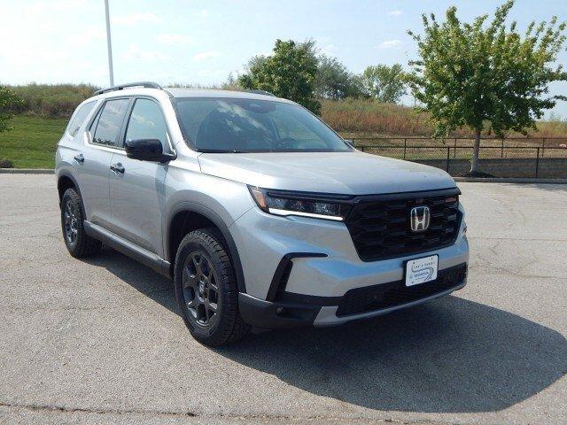 new 2025 Honda Pilot car, priced at $48,495