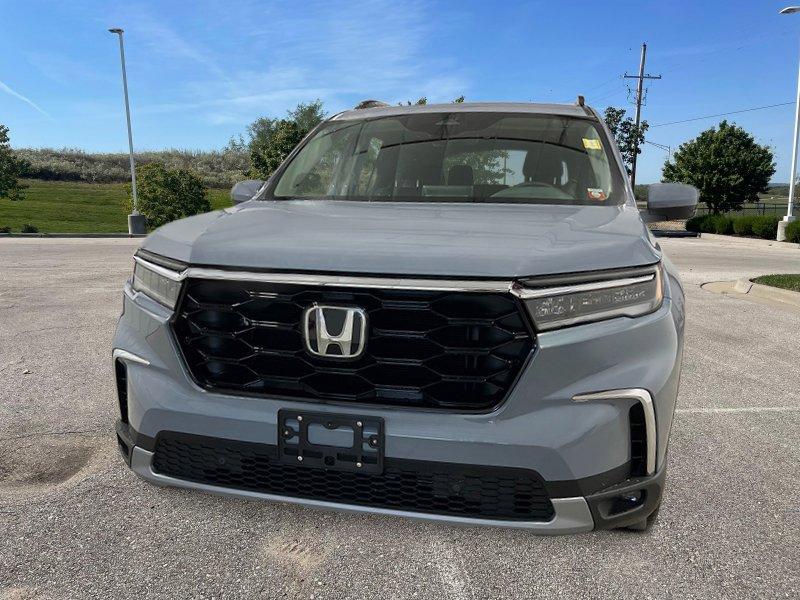 new 2025 Honda Pilot car, priced at $51,505