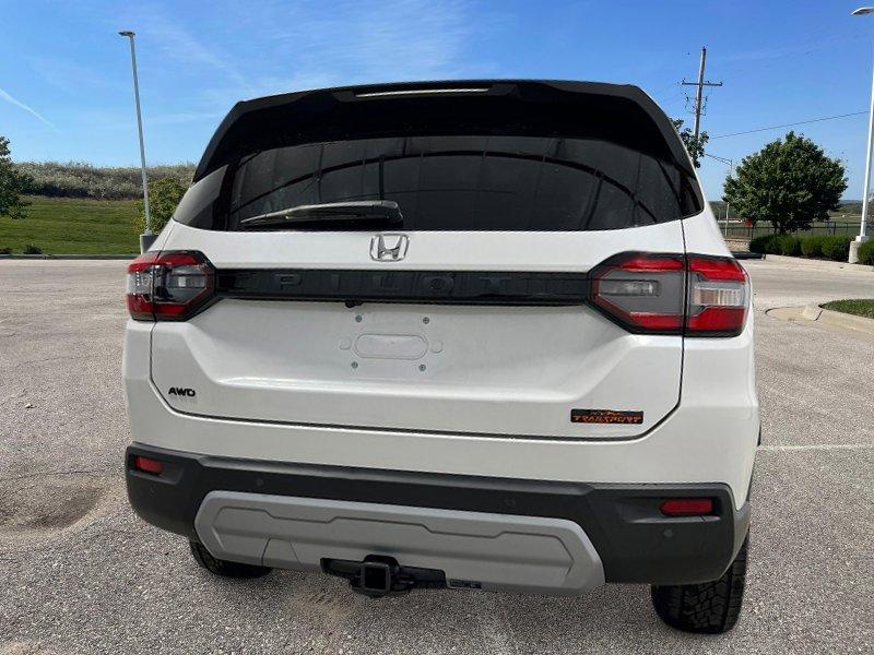 new 2025 Honda Pilot car, priced at $48,850