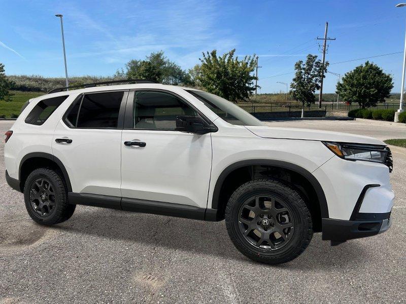 new 2025 Honda Pilot car, priced at $48,850