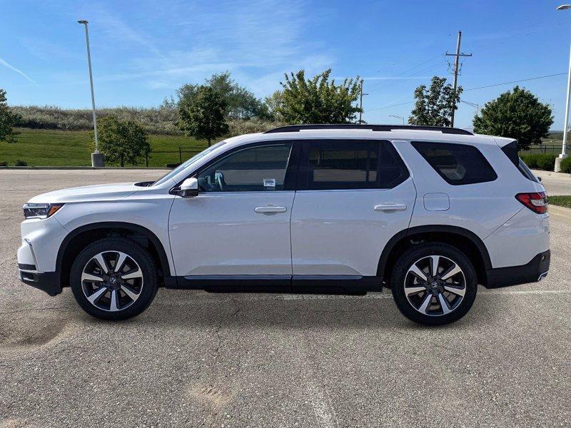 new 2025 Honda Pilot car, priced at $53,225