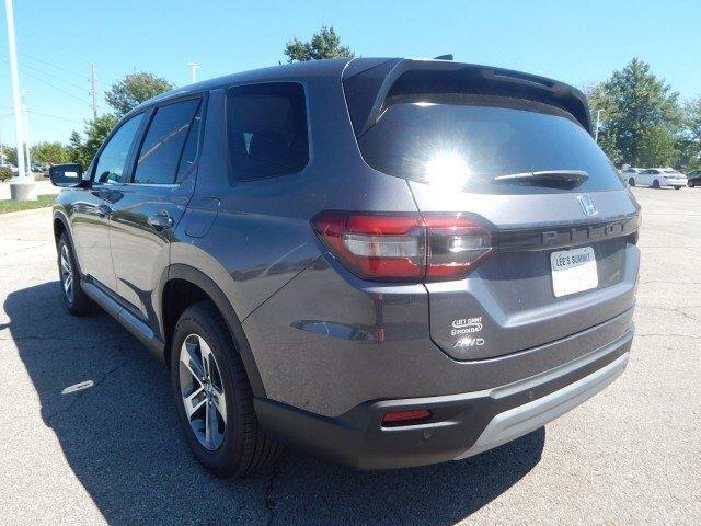 new 2025 Honda Pilot car, priced at $44,695