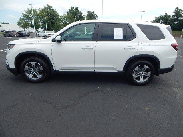 used 2025 Honda Pilot car, priced at $46,998