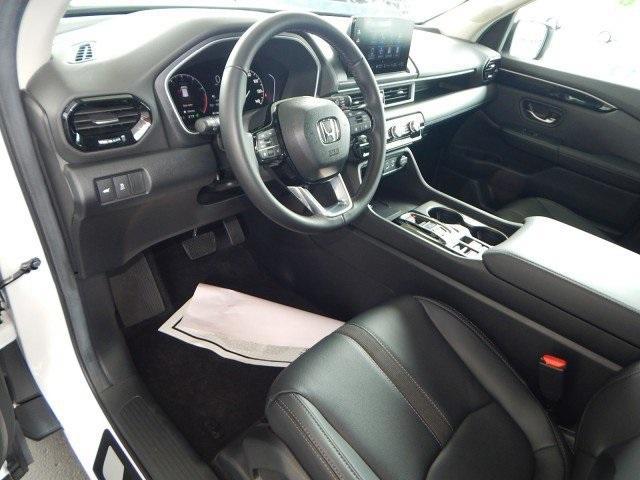 used 2025 Honda Pilot car, priced at $44,688
