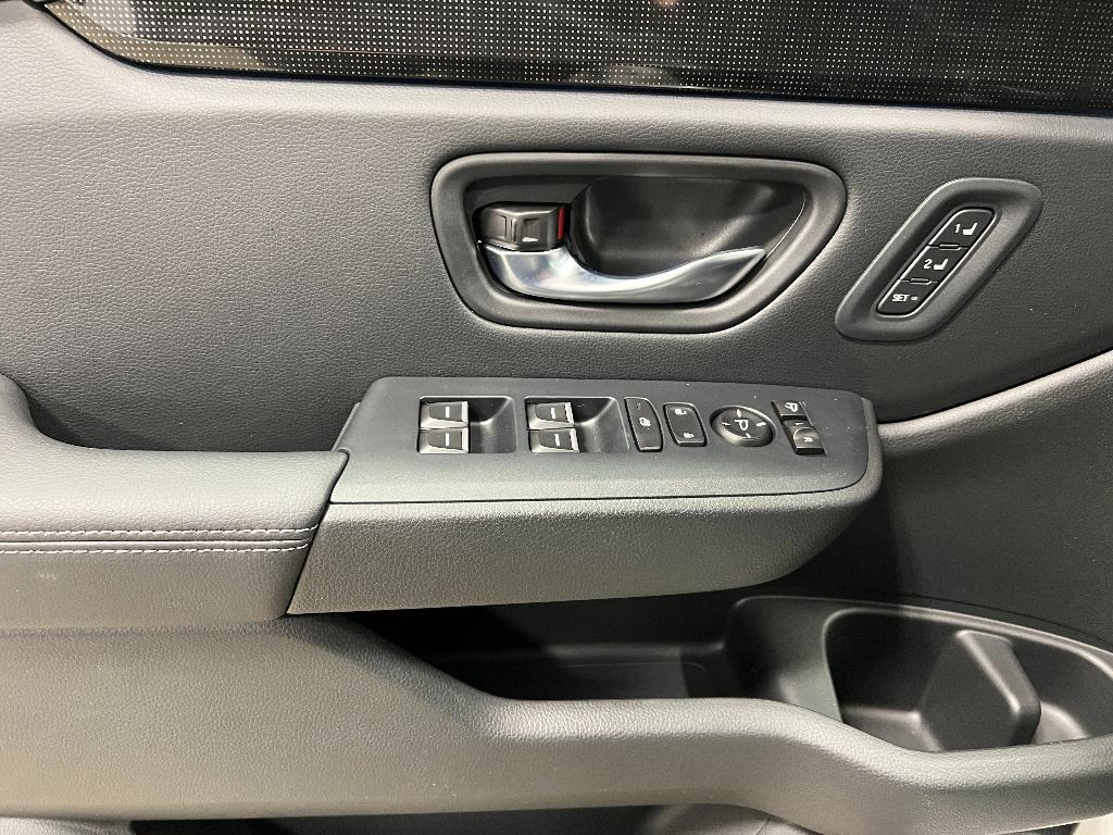 new 2025 Honda Pilot car, priced at $54,985