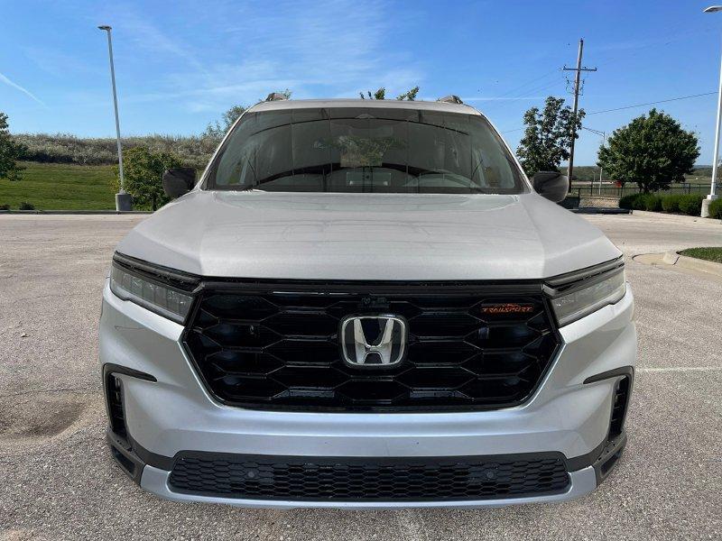 new 2025 Honda Pilot car, priced at $50,850