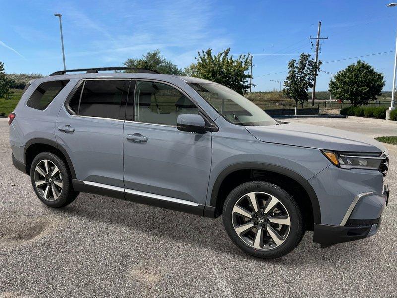 new 2025 Honda Pilot car, priced at $48,450