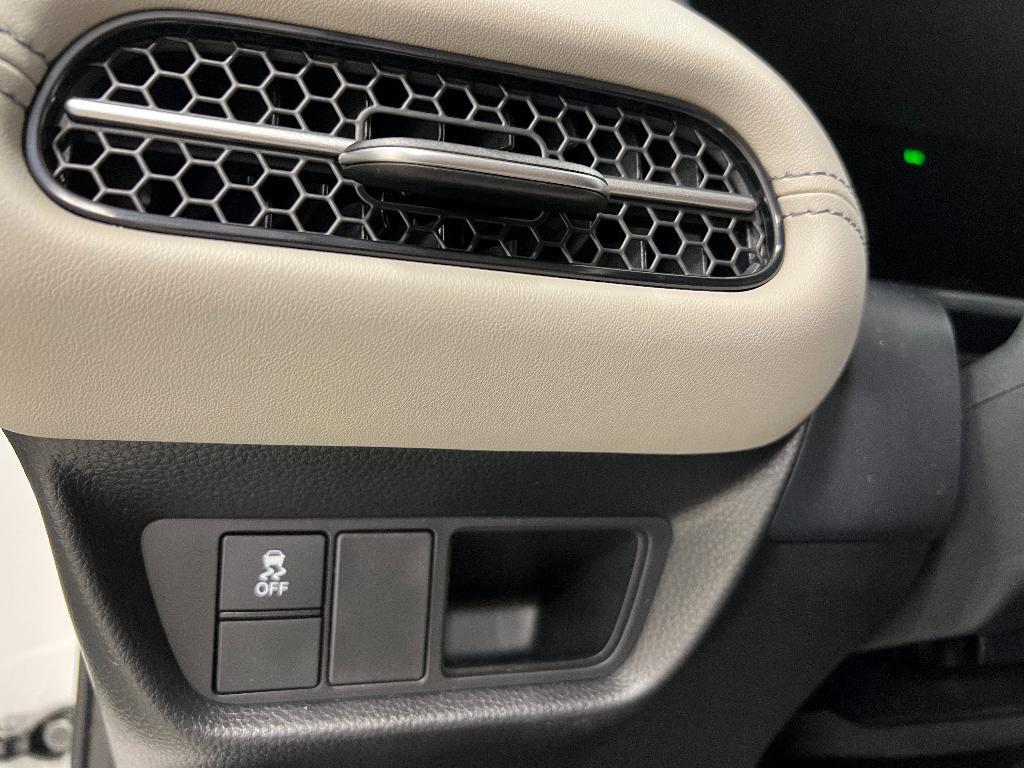 new 2025 Honda HR-V car, priced at $32,850
