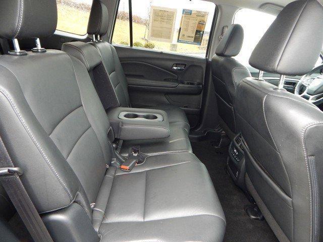 used 2022 Honda Pilot car, priced at $34,571