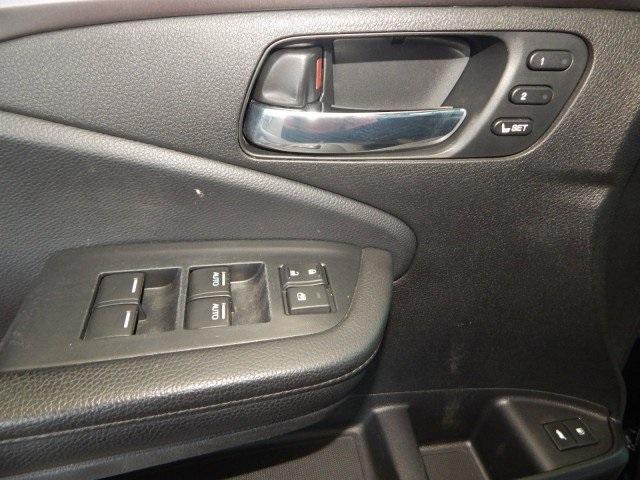 used 2022 Honda Pilot car, priced at $29,988