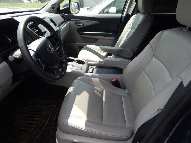 used 2022 Honda Pilot car, priced at $33,995