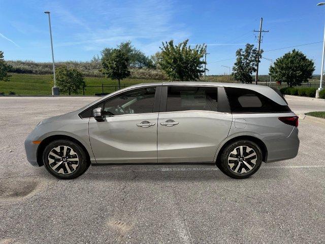 new 2026 Honda Odyssey car, priced at $42,076