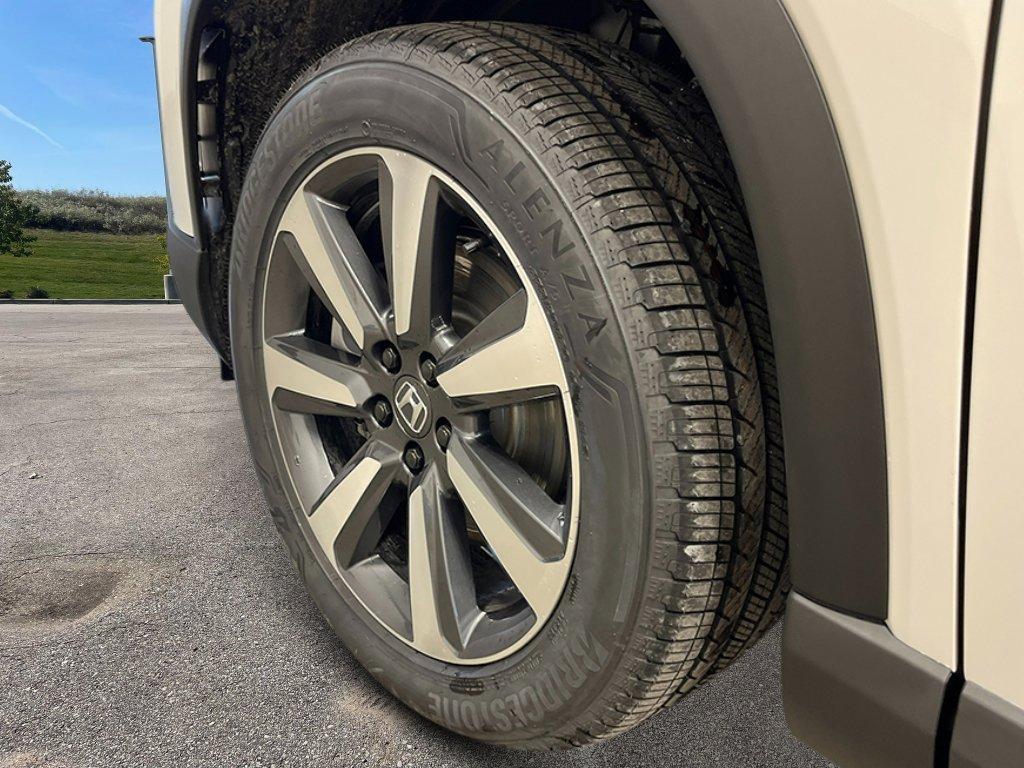 new 2025 Honda Pilot car, priced at $51,505