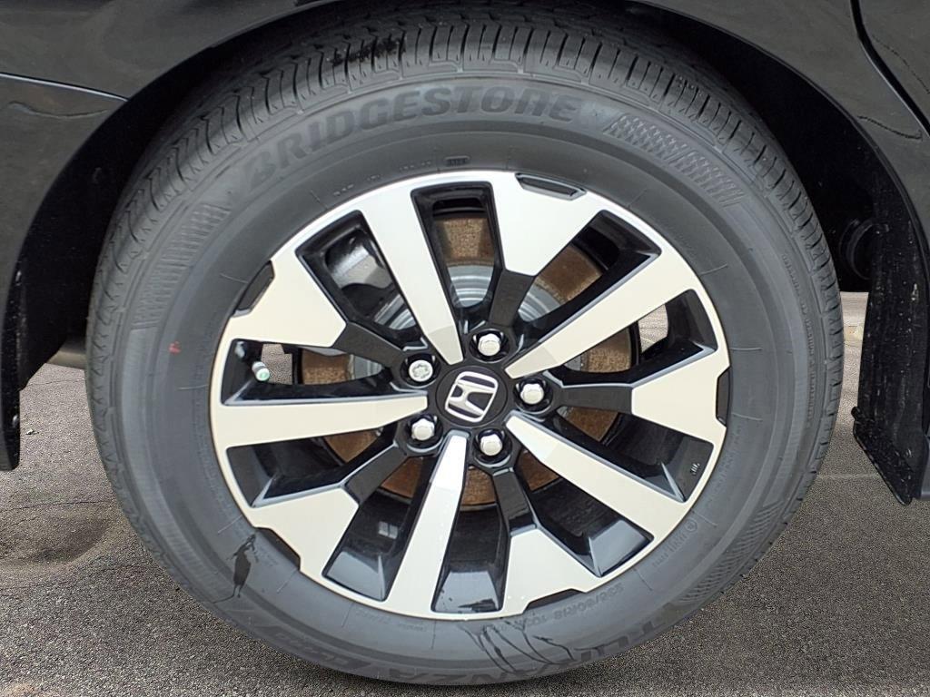 new 2026 Honda Odyssey car, priced at $43,401