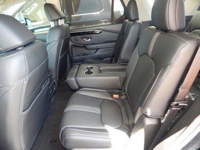 used 2025 Honda Pilot car, priced at $44,000