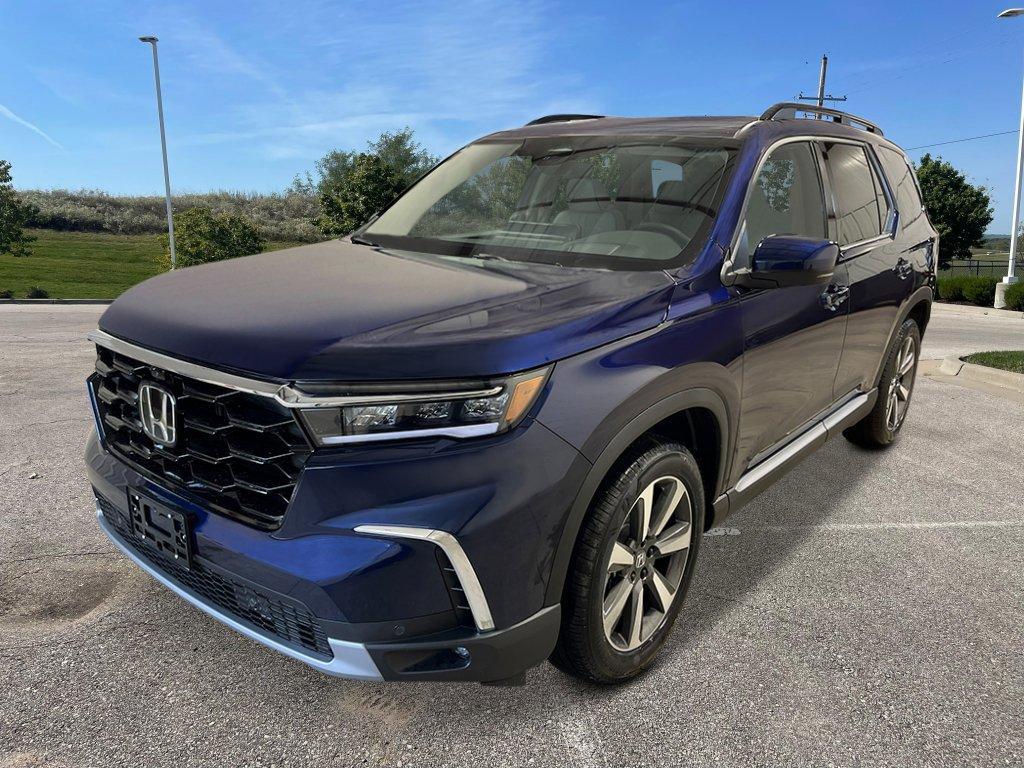 new 2025 Honda Pilot car, priced at $54,530
