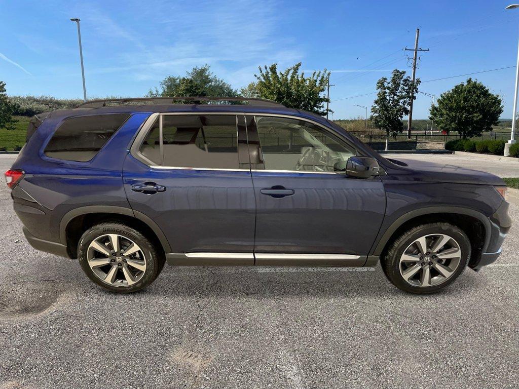 new 2025 Honda Pilot car, priced at $54,530