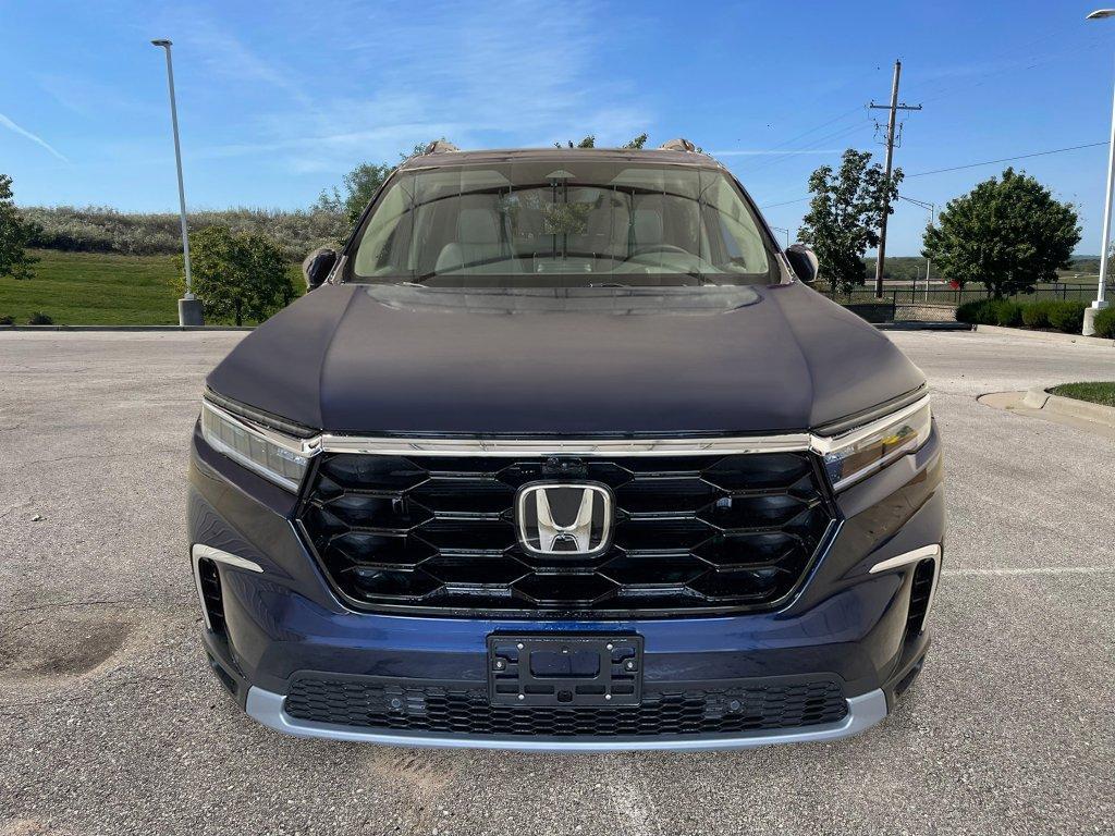 new 2025 Honda Pilot car, priced at $54,530