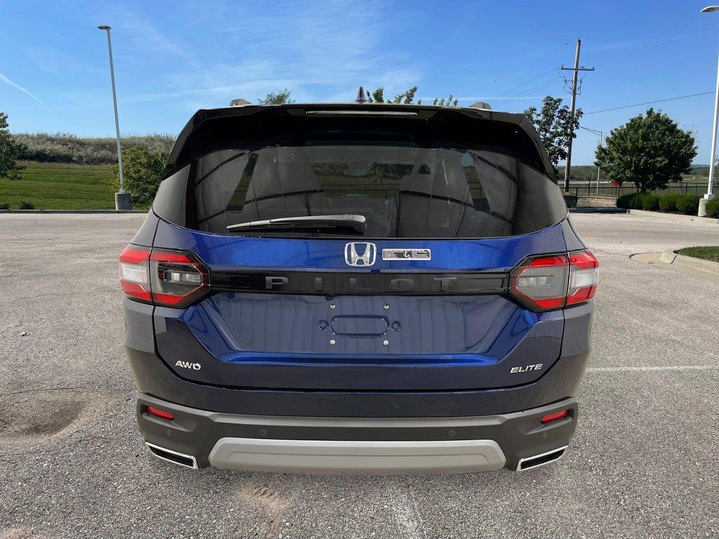 new 2025 Honda Pilot car, priced at $54,530