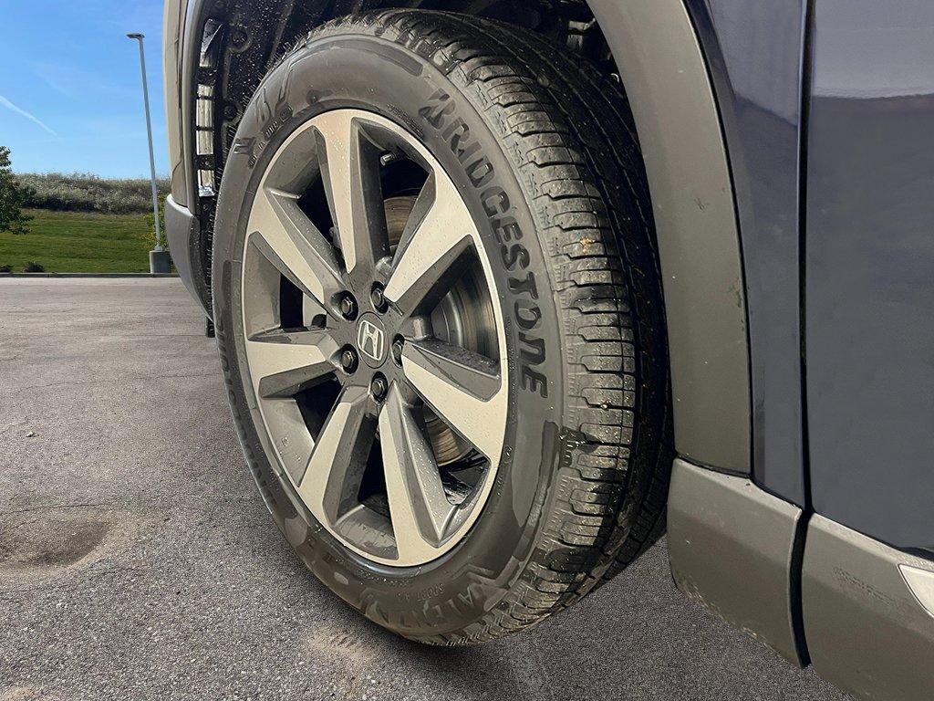 new 2025 Honda Pilot car, priced at $54,530