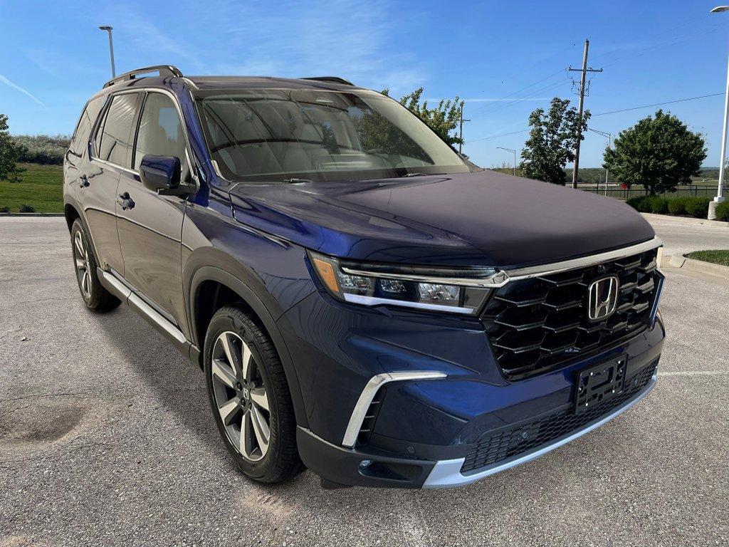 new 2025 Honda Pilot car, priced at $54,530