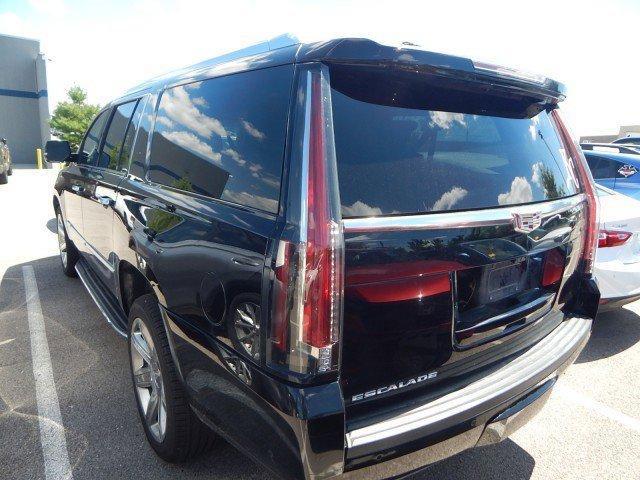 used 2018 Cadillac Escalade ESV car, priced at $22,788
