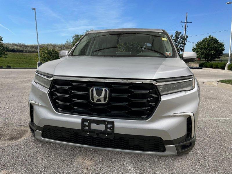 new 2025 Honda Pilot car, priced at $47,050