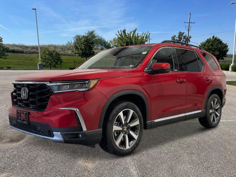 new 2025 Honda Pilot car, priced at $54,985