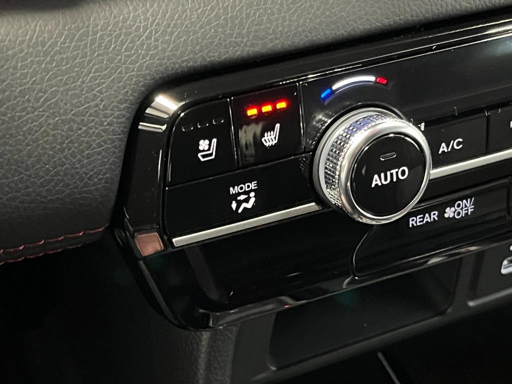 new 2025 Honda Pilot car, priced at $57,215