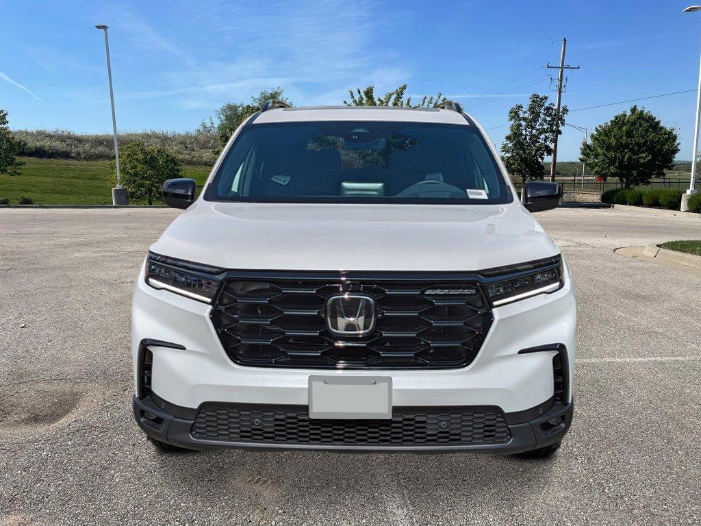 new 2025 Honda Pilot car, priced at $56,485
