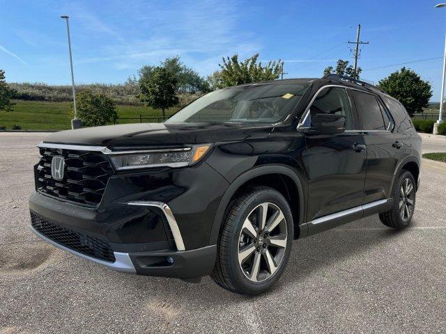 new 2025 Honda Pilot car, priced at $51,475