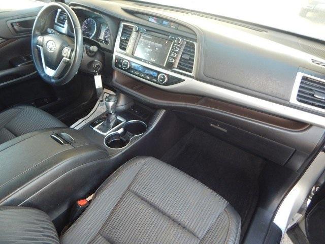 used 2018 Toyota Highlander car, priced at $21,998