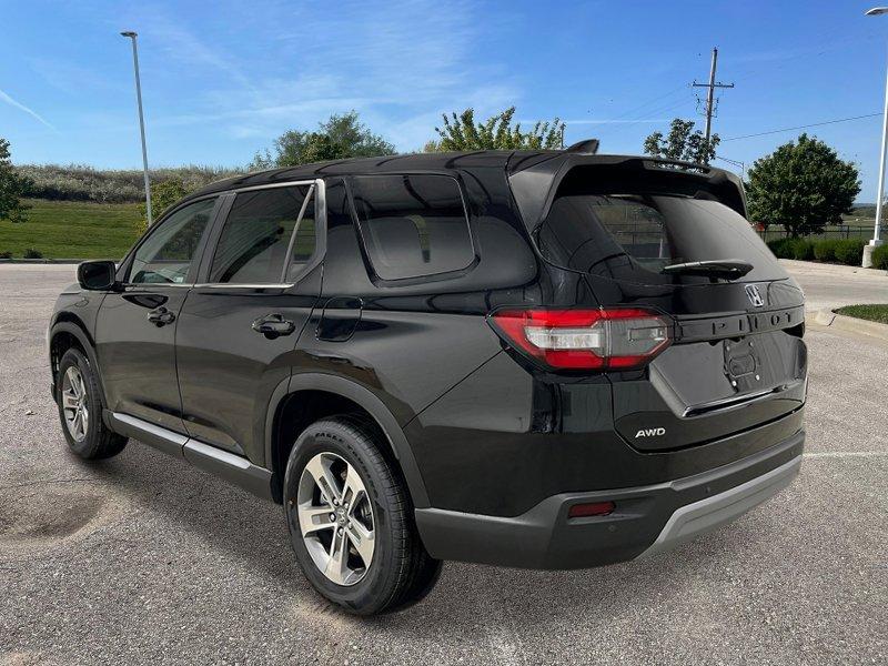 new 2025 Honda Pilot car, priced at $47,050