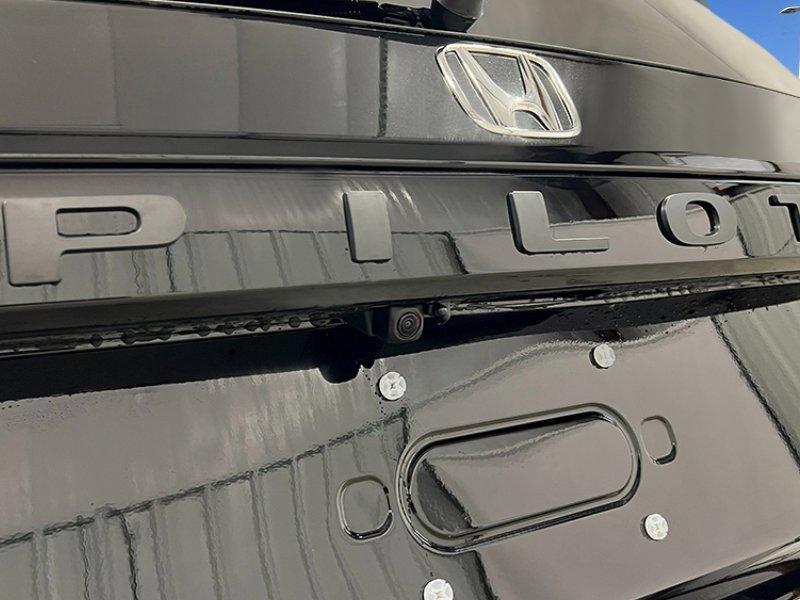 new 2025 Honda Pilot car, priced at $47,050