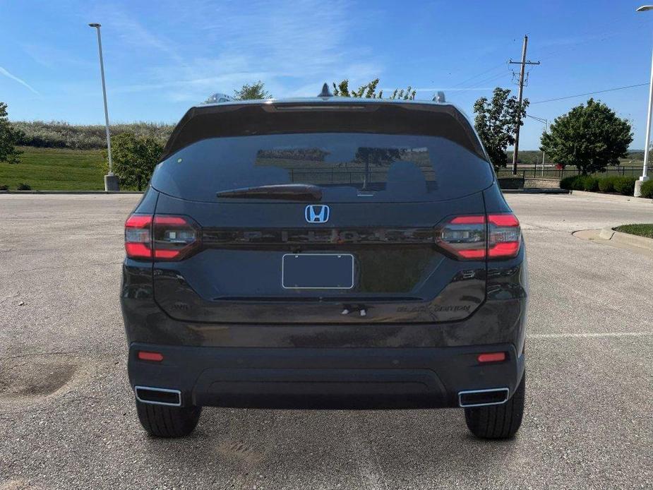 new 2025 Honda Pilot car, priced at $55,975