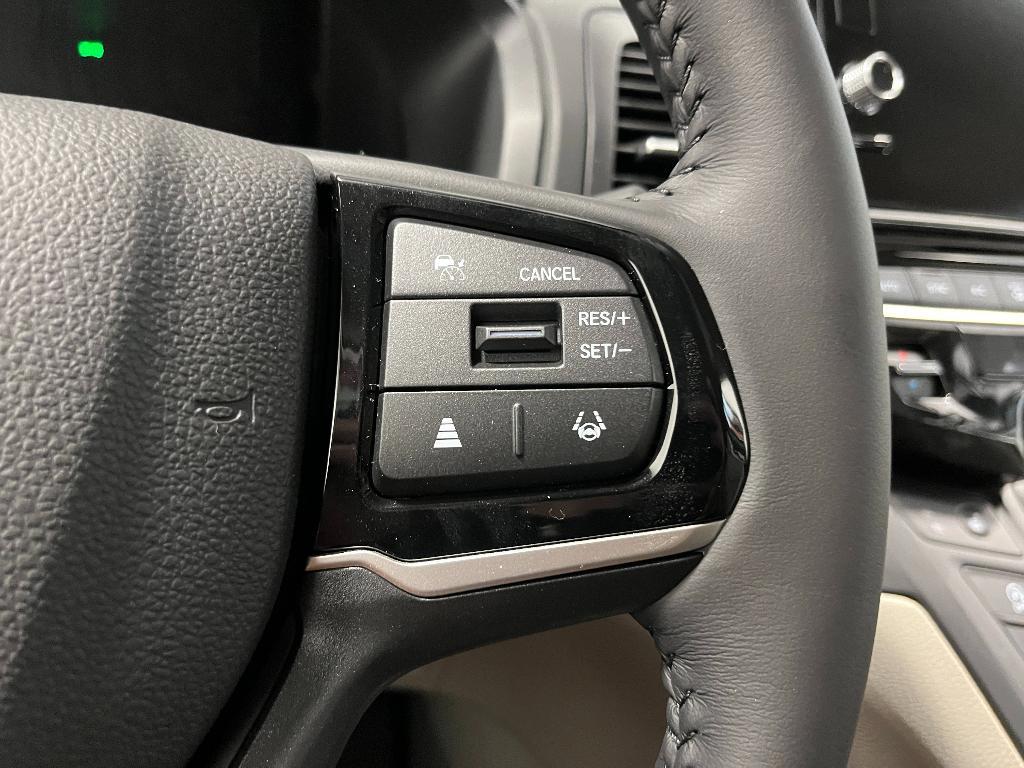 new 2025 Honda Odyssey car, priced at $44,125