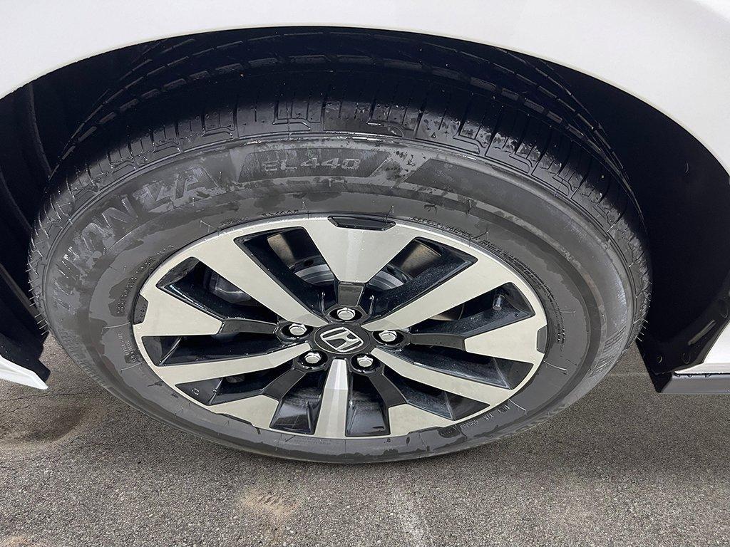new 2025 Honda Odyssey car, priced at $44,125