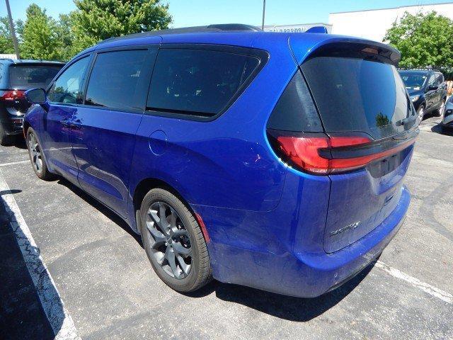 used 2021 Chrysler Pacifica car, priced at $23,958