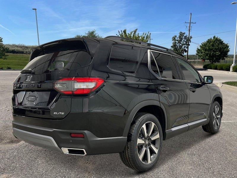 new 2025 Honda Pilot car, priced at $51,475