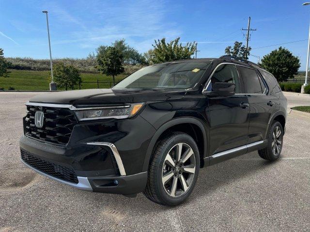 new 2025 Honda Pilot car, priced at $51,475