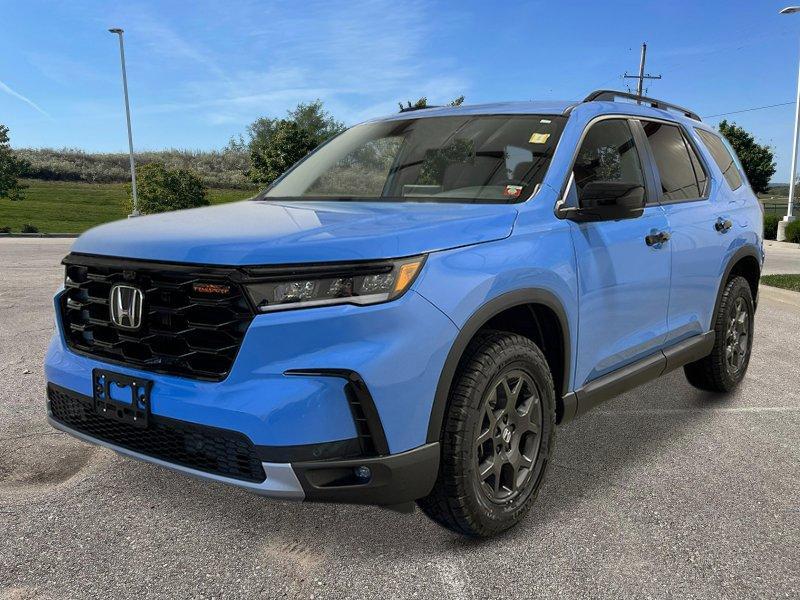 new 2025 Honda Pilot car, priced at $51,305