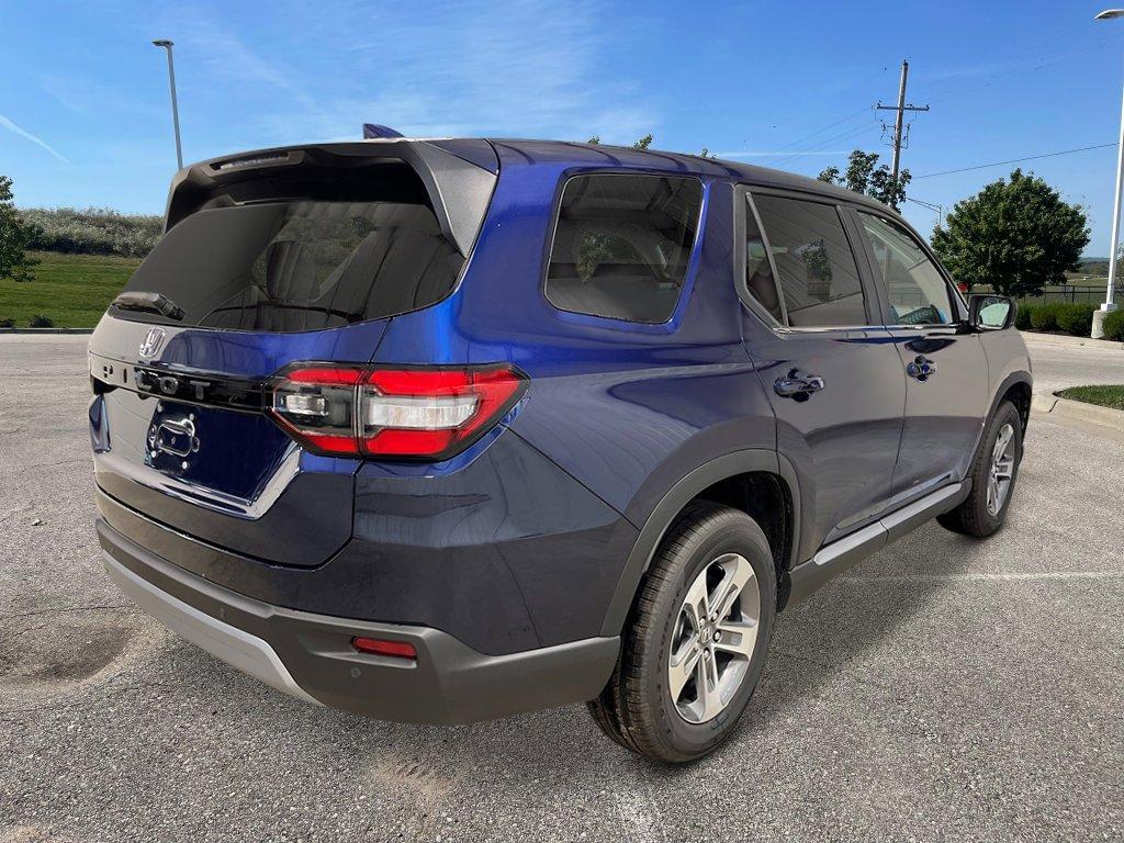 new 2025 Honda Pilot car, priced at $47,050