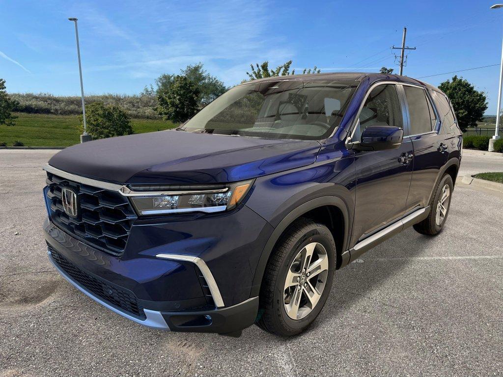 new 2025 Honda Pilot car, priced at $47,050