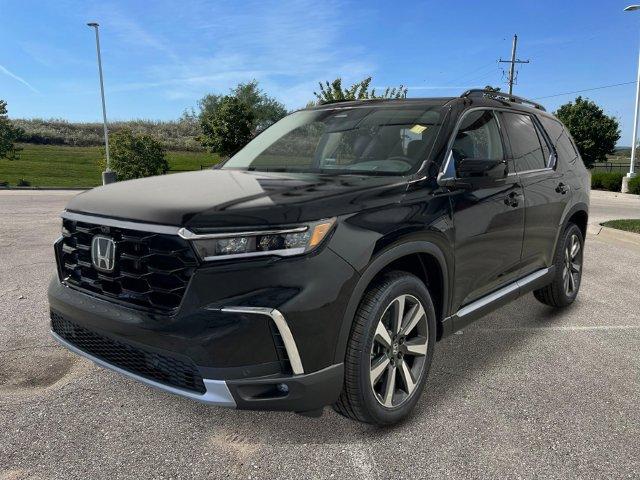 new 2025 Honda Pilot car, priced at $51,475