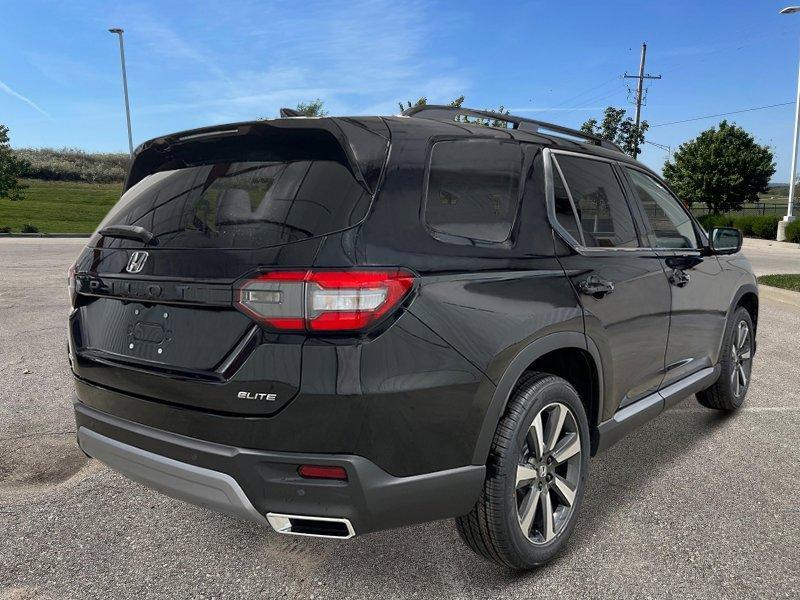 new 2025 Honda Pilot car, priced at $51,475