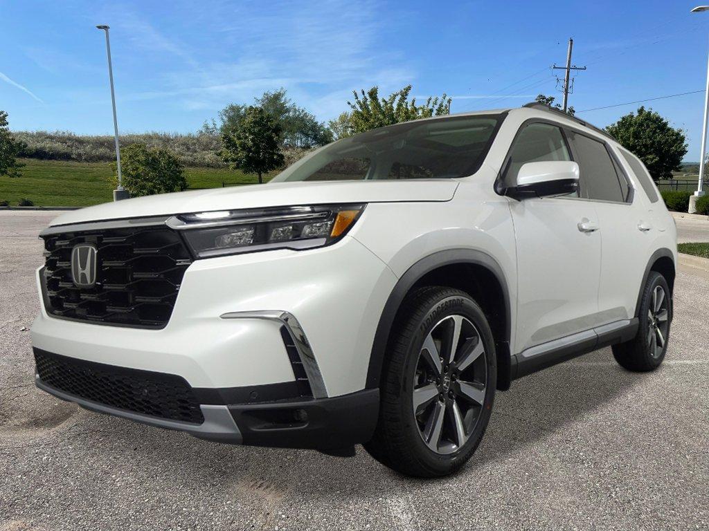 new 2025 Honda Pilot car, priced at $51,505