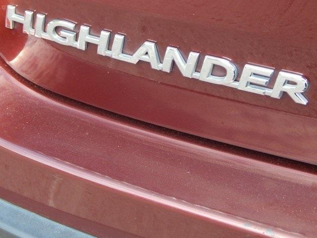 used 2014 Toyota Highlander car, priced at $14,888