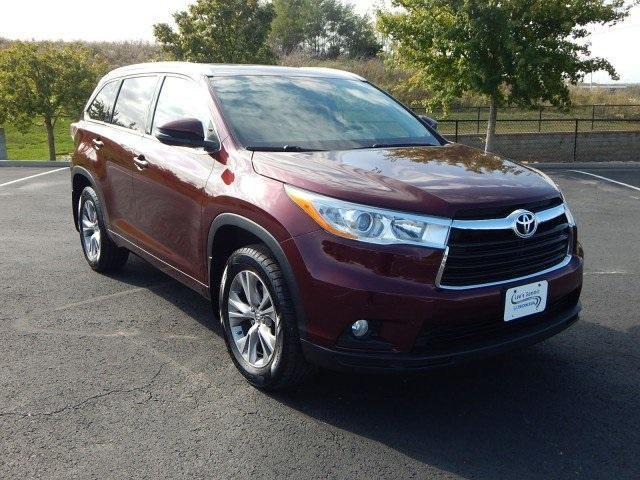 used 2014 Toyota Highlander car, priced at $14,888