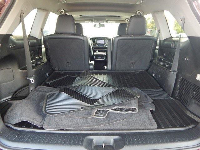 used 2014 Toyota Highlander car, priced at $14,888